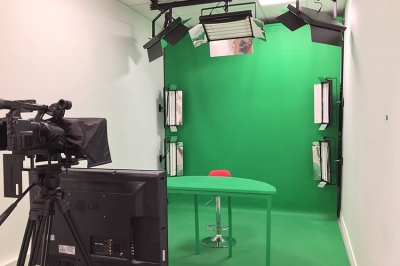 Le studio WebTV du collège est prêt pour les tournages du « 12.14 »